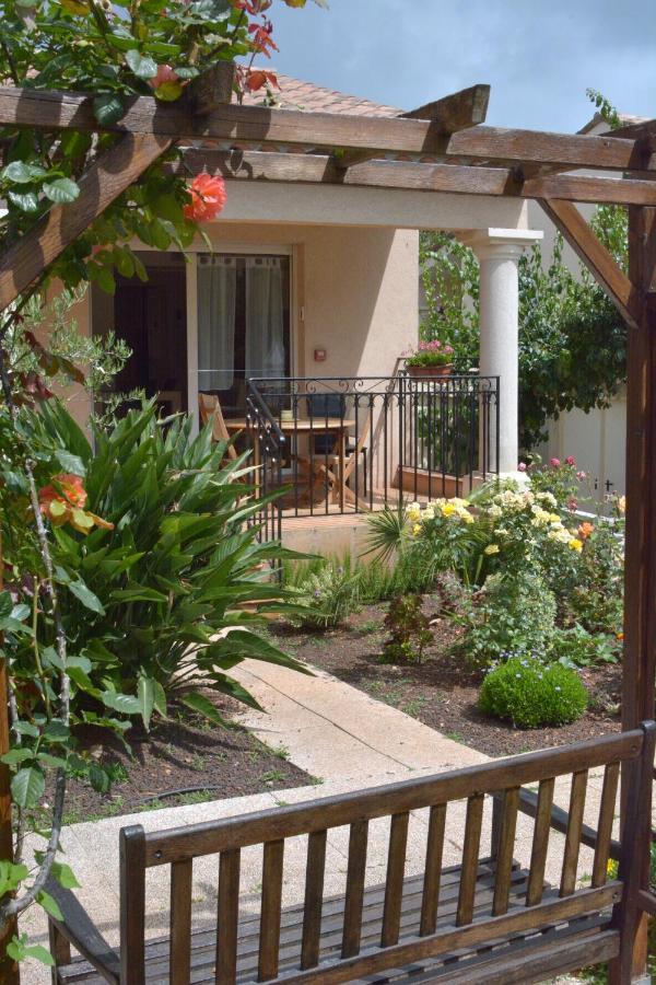 L'Orangeraie Du Cap Aparthotel อองทีบส์ ภายนอก รูปภาพ