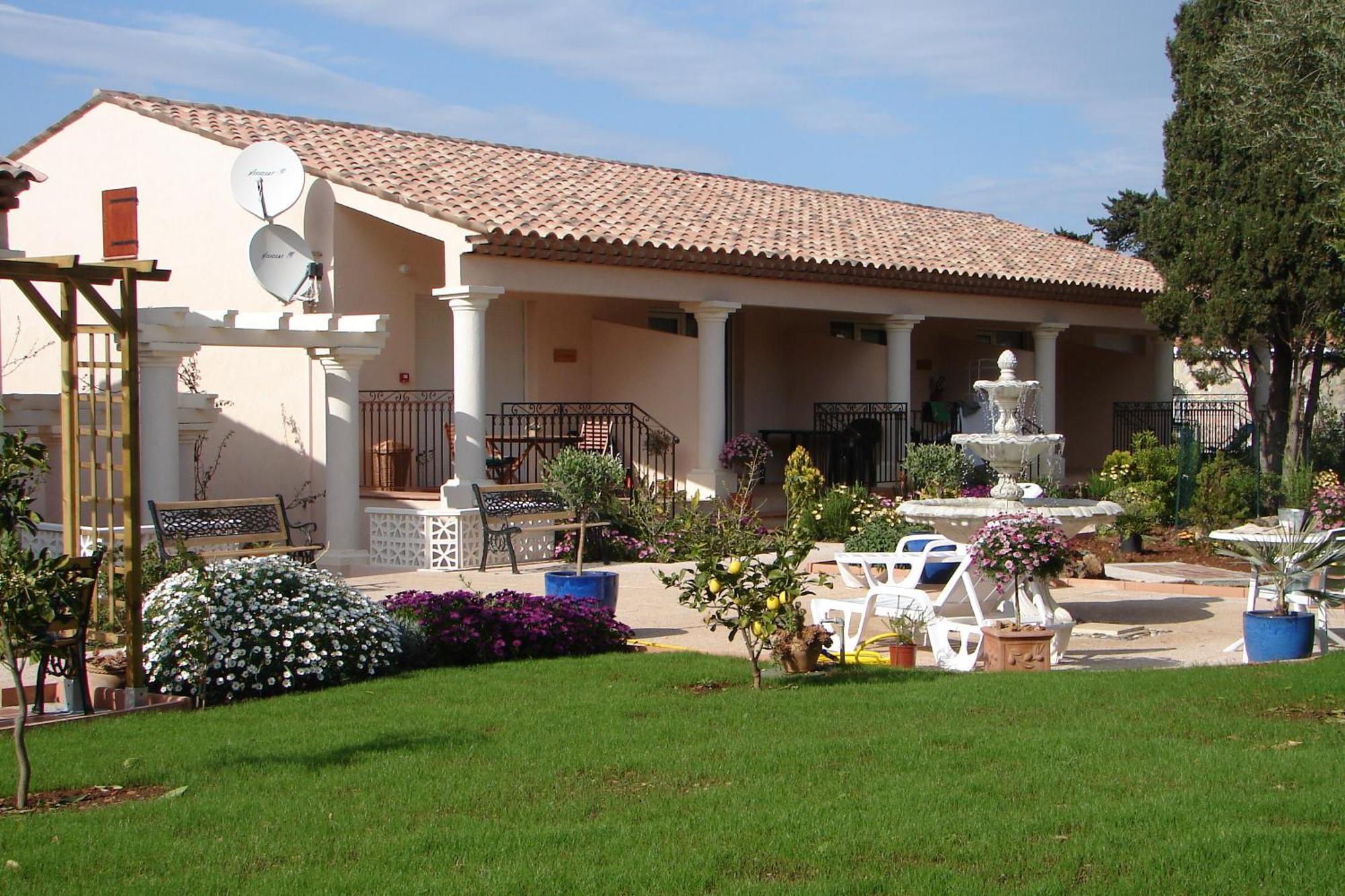 L'Orangeraie Du Cap Aparthotel อองทีบส์ ภายนอก รูปภาพ